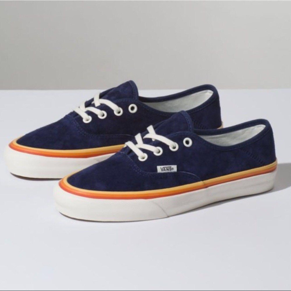 ISO VANS RETRO RAINBOW